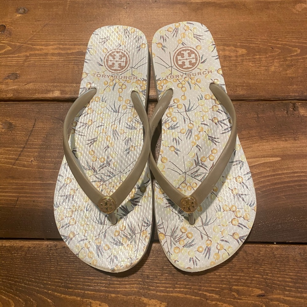 Tan Tory Burch flip flops